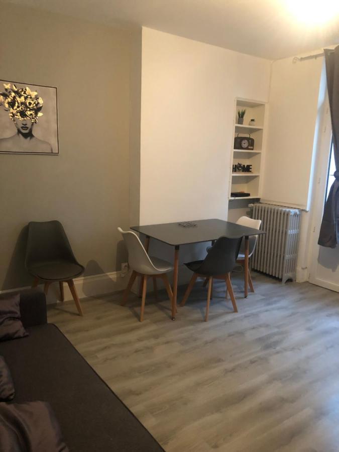 Appartement F3 Agreable Vichy Bagian luar foto
