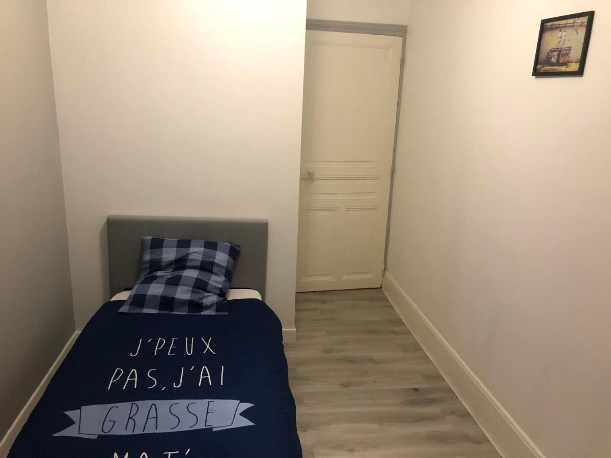 Appartement F3 Agreable Vichy Bagian luar foto